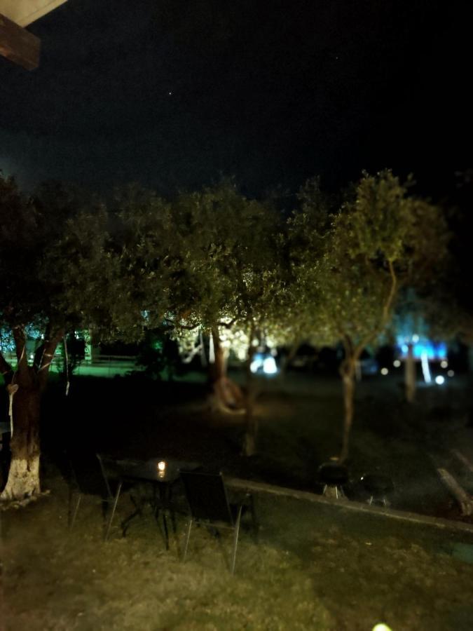 Smaragdi Studios Pefkari Exterior foto
