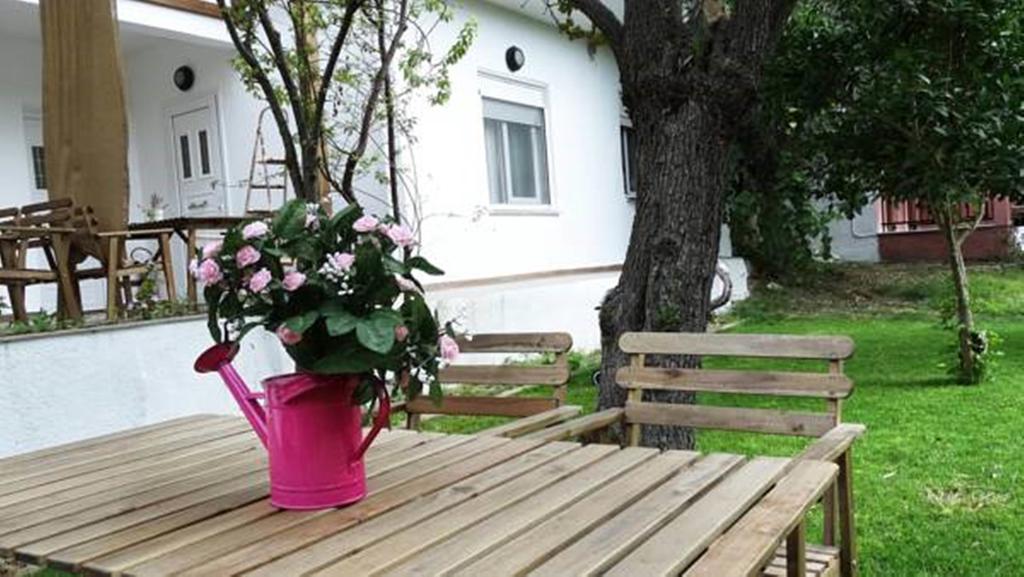 Smaragdi Studios Pefkari Exterior foto